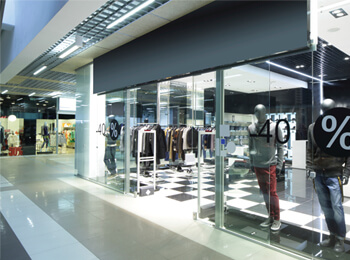 Men's clothing storefront inside of a mall